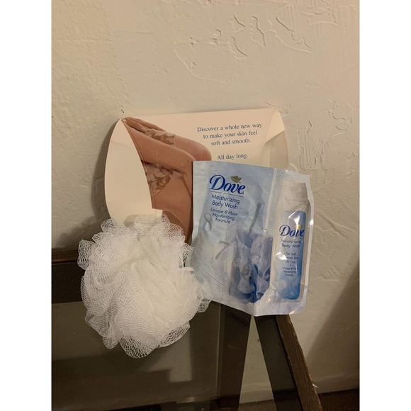 Dove Bath & Body Vintage 995 Dove Moisturizing Body Wash Starter Kit With Body Pouf Sample